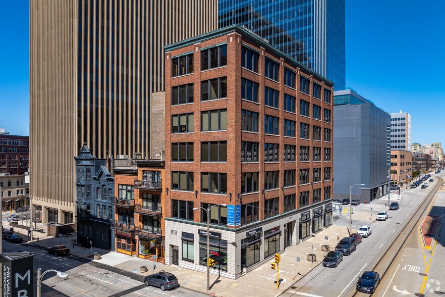 More Photos Of 757-765 N Broadway, Milwaukee Office For Sale