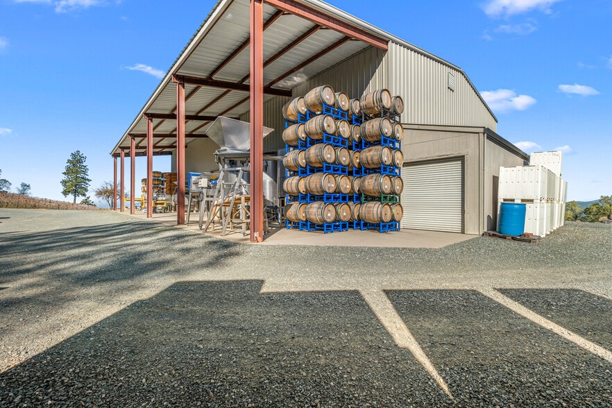 More Photos Of 6781 Tower, Somerset Winery Vineyard For Sale