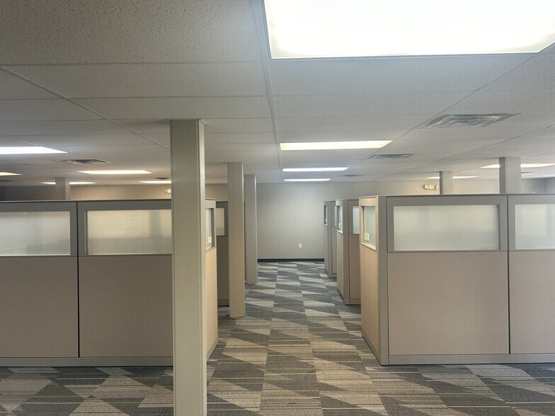 More Photos Of 2413 Crill Ave, Palatka Office For Sale