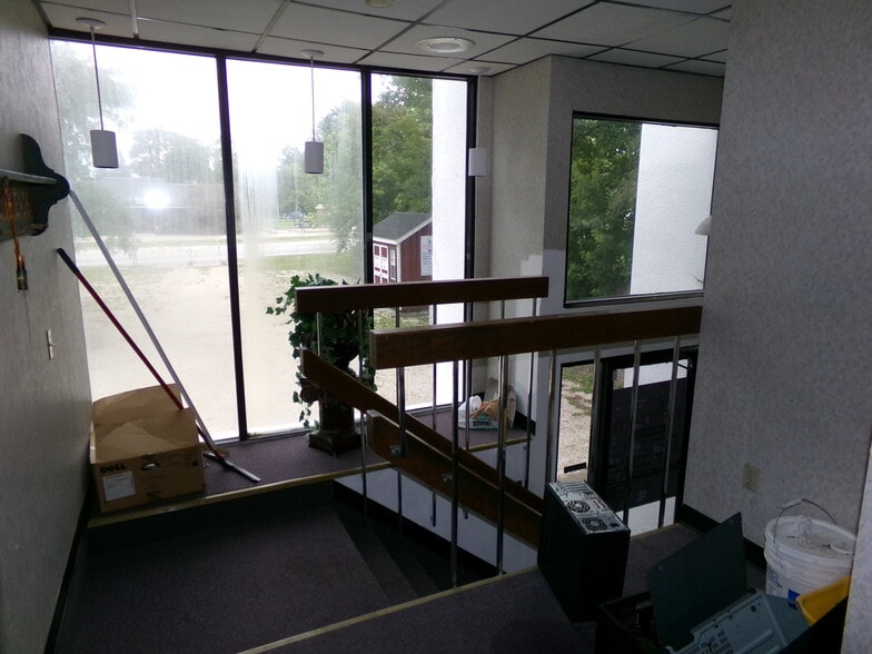 More Photos Of 4021 W Michigan Ave, Lansing Office For Sale