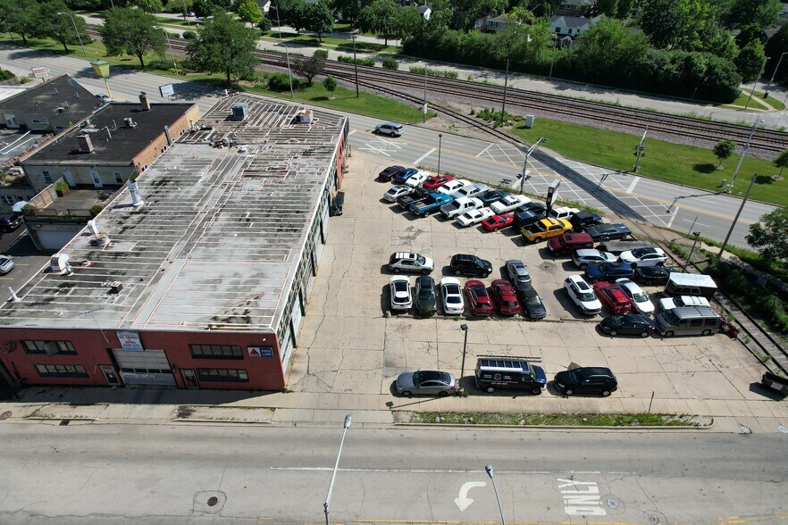 More Photos Of 660–670 E Northwest Hwy, Arlington Heights Auto Dealership For Sale