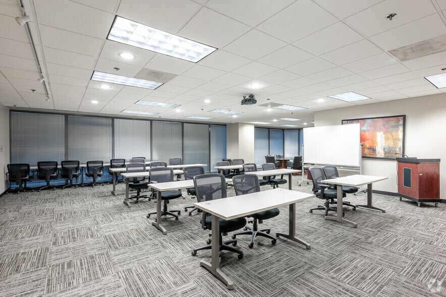 More Photos Of 2435 N Central Expy, Richardson Loft Creative Space For Lease