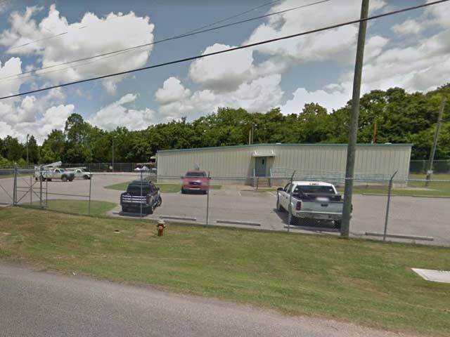 More Photos Of 900 Ravenwood Dr, Selma Warehouse For Sale