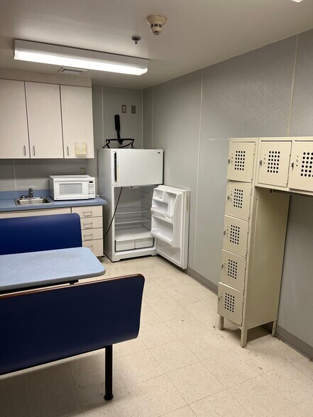 More Photos Of 351 Brighton Ave, Rochester Freestanding For Sale