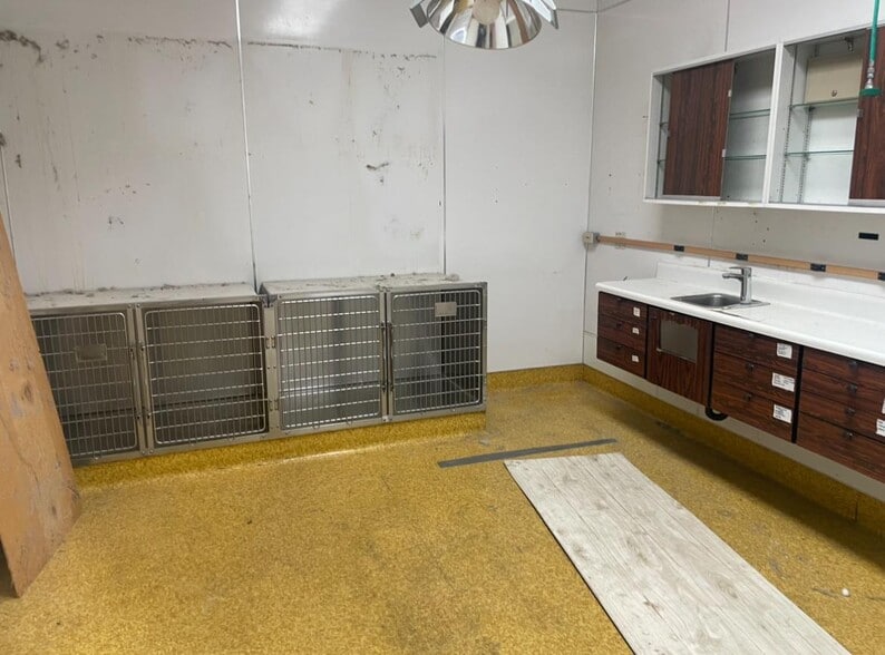 More Photos Of 1305 Vegas Valley Dr, Las Vegas Unknown For Lease