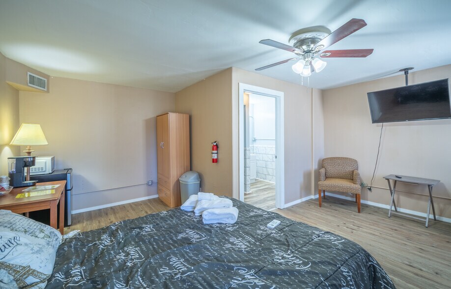 More Photos Of 2306 Sudderth Dr, Ruidoso General Retail For Sale