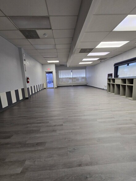 More Photos Of 204 E State St, Botkins Office For Lease