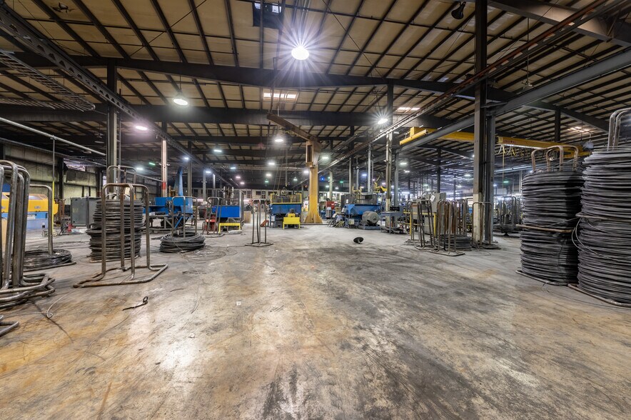 More Photos Of 714 Braddock View Dr, Mount Braddock Warehouse For Lease