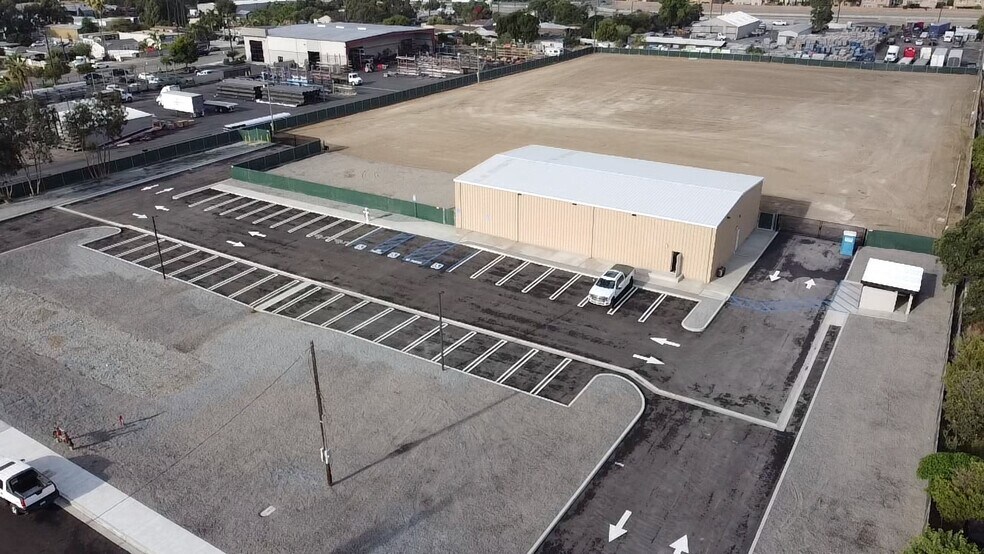 Primary Photo Of 8424 Cottonwood Ave, Fontana Warehouse For Sale