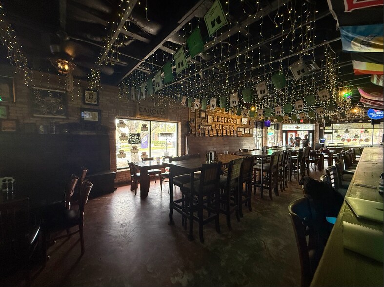 More Photos Of 300 S Sanford Ave, Sanford Restaurant For Sale