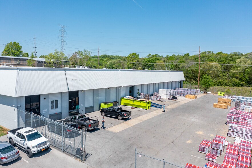 More Photos Of 3310-3422 Ambrose Ave, Nashville Unknown For Lease