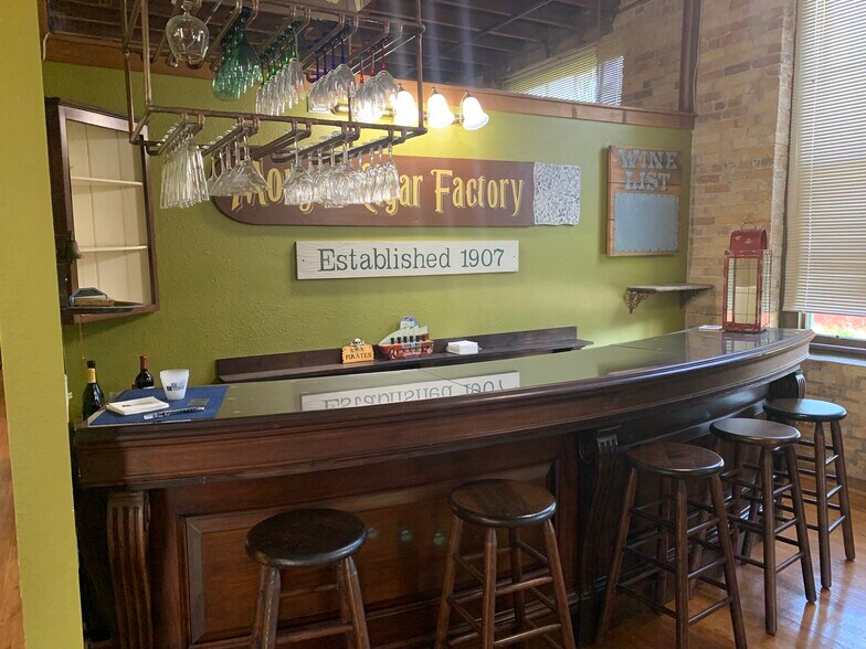 More Photos Of 2802 N Howard Ave, Tampa Loft Creative Space For Lease