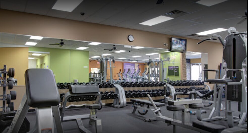 More Photos Of 203 E Military Rd, Marion Storefront Retail Office For Sale