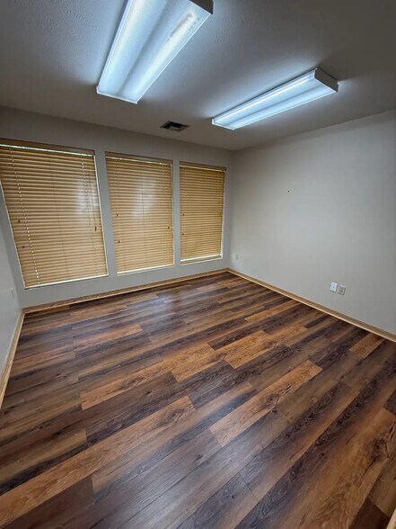 More Photos Of 409 W 21st Ave, Covington Loft Creative Space For Lease