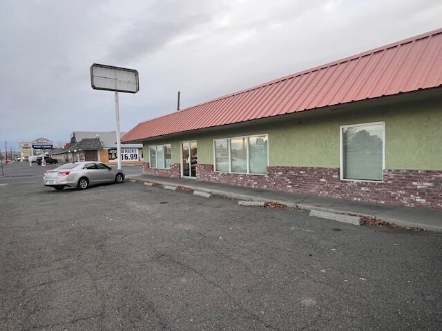 More Photos Of 205 W Goldfield Ave, Yerington Storefront Retail Office For Sale