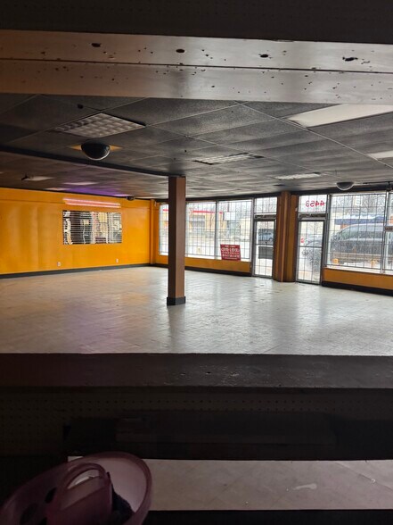 More Photos Of 4453 Summer Ave, Memphis Department Store For Lease