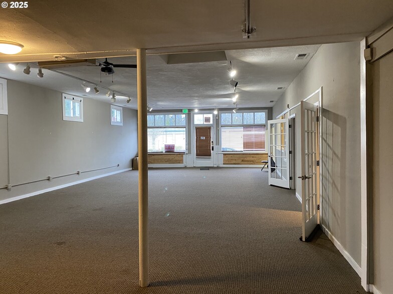 More Photos Of 1902 SE Sixth Ave, Camas Freestanding For Sale