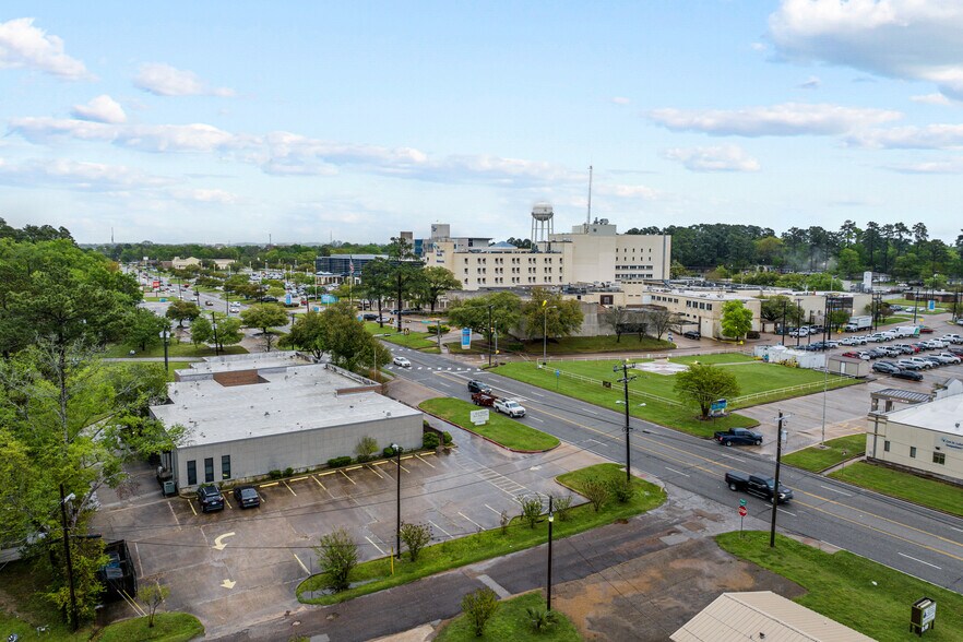 More Photos Of 1306 W Frank Ave, Lufkin Medical For Sale
