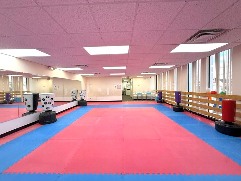 More Photos Of 350 Madison Ave, Cresskill Office For Sale