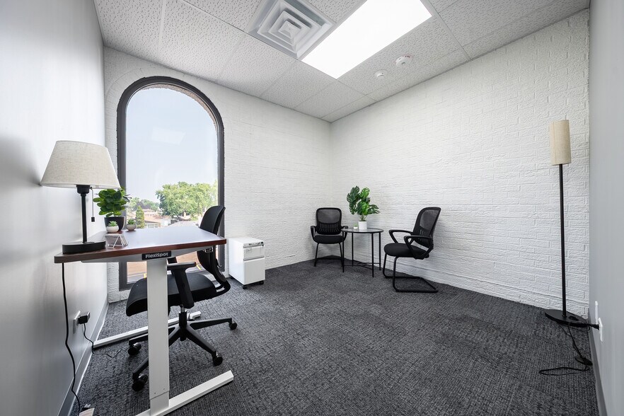 More Photos Of 4550 W 103rd St, Oak Lawn Coworking Space