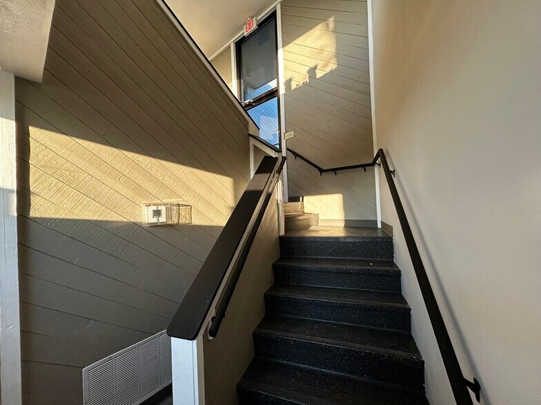 More Photos Of 6820 Roosevelt Ave, Middletown Medical For Lease