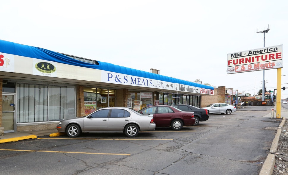 More Photos Of 7532-7550 N Milwaukee Ave, Chicago General Retail For Lease