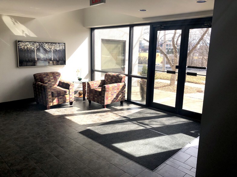 More Photos Of 5810 78th St W, Bloomington Office For Lease