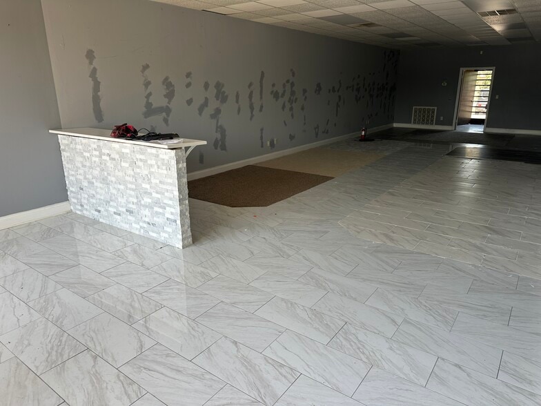 More Photos Of 3024-3046 E Goodman Rd, Southaven Unknown For Lease