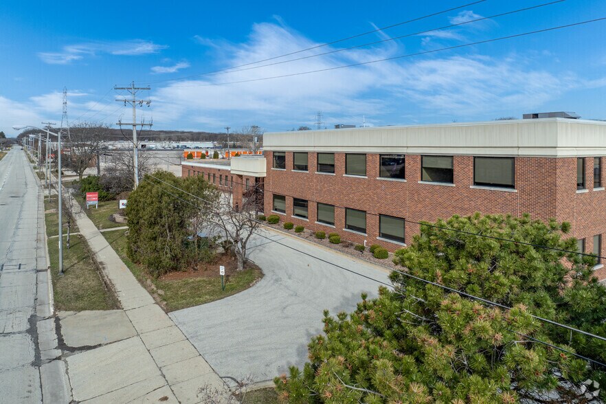 Primary Photo Of 10920 W Lincoln Ave, Milwaukee Coworking Space