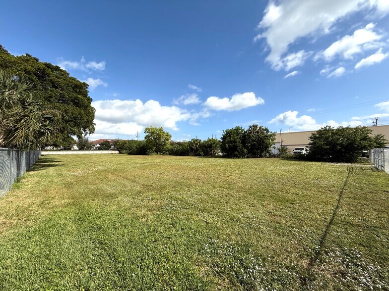 More Photos Of 1521 Neptune Drive Dr, Boynton Beach Land For Sale