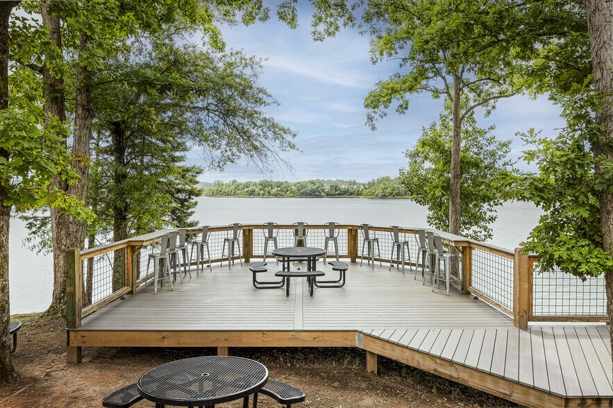 More Photos Of 894 Tiger Blvd, Clemson Apartments For Lease