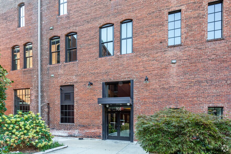 More Photos Of 908 Baltimore Ave, Kansas City Office For Lease