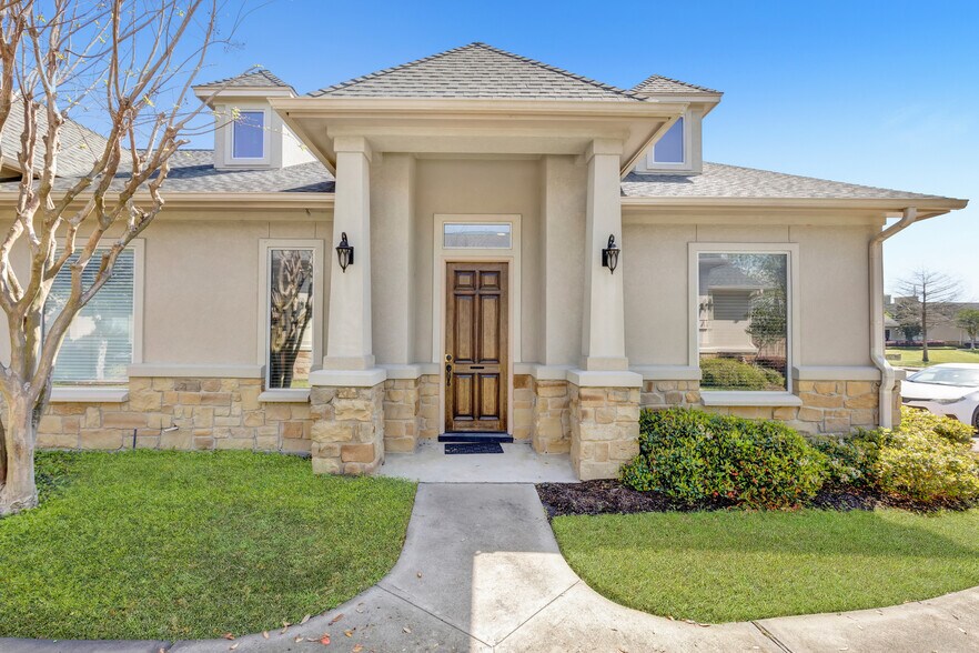 More Photos Of 11623 Spring Cypress Rd, Tomball Office For Sale