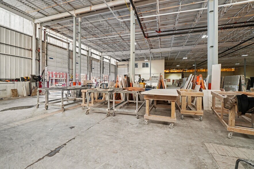 More Photos Of 101 S 17th St, Harrisburg Warehouse For Sale