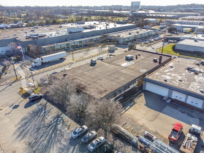 More Photos Of 95 Industrial St E, Clifton Warehouse For Sale