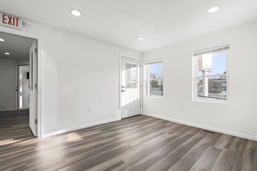 More Photos Of 249 W Main St, Avon Office For Lease