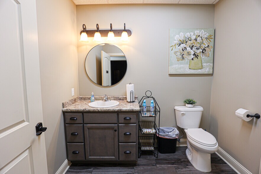 More Photos Of 1105 Octane Dr, Murray Office For Sale