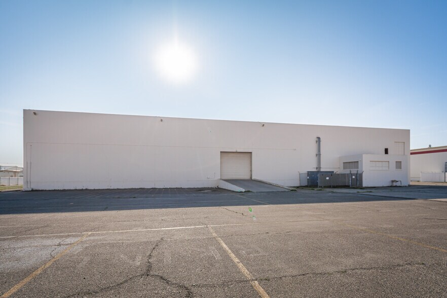 More Photos Of 2901 Apron Ave, Atwater Warehouse For Sale