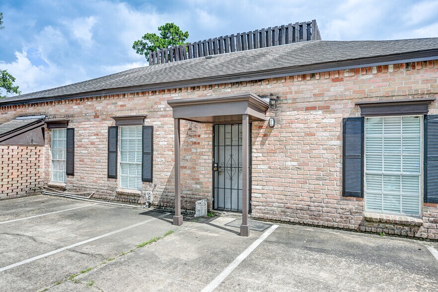 More Photos Of 14721 Pebble Bend Dr, Houston Medical For Lease