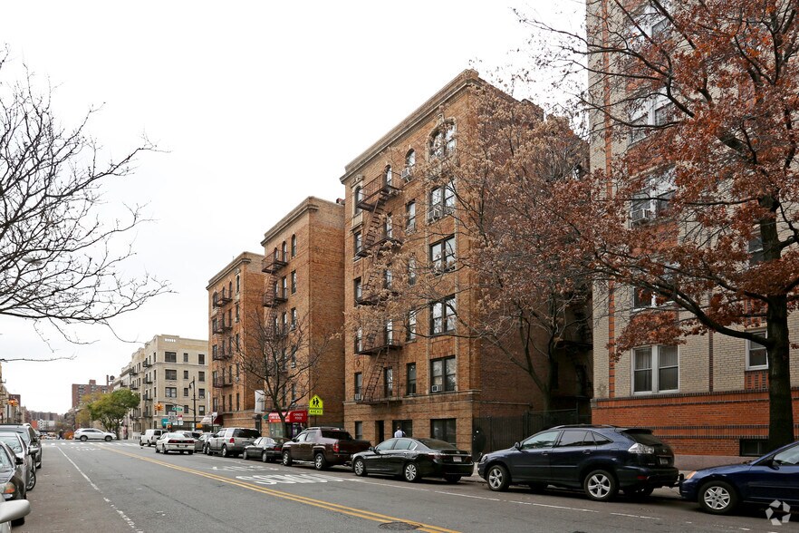 More Photos Of 4861-4881 Broadway, New York Apartments For Lease