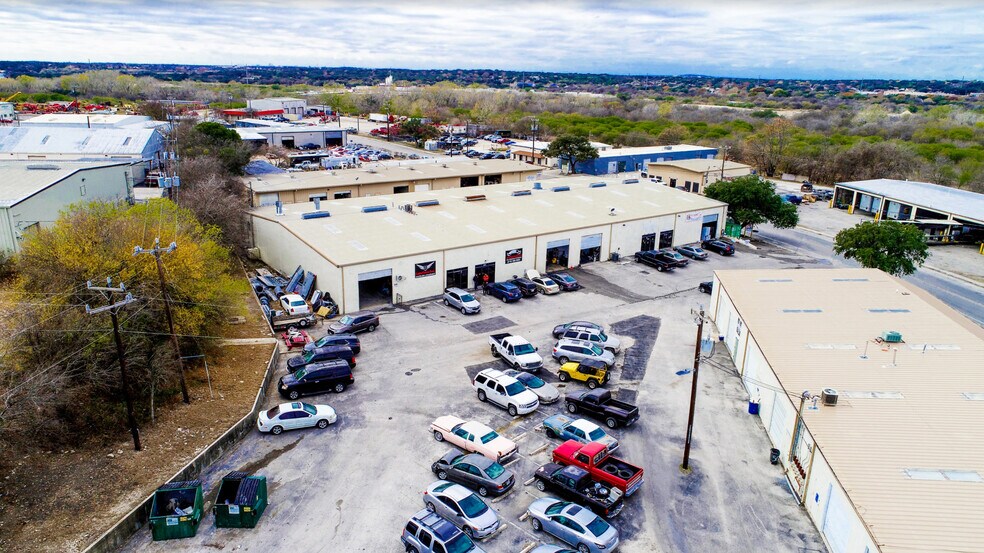 More Photos Of 7126 Eckhert Rd, San Antonio Light Manufacturing For Lease
