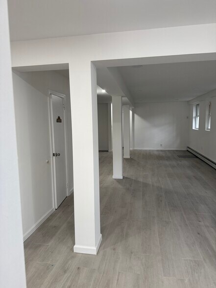 More Photos Of 15009 89th St, Howard Beach Office Residential For Lease