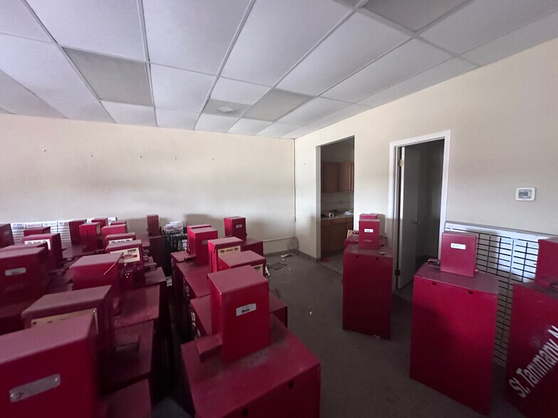 More Photos Of 525 Avenue V St, Bogalusa Office For Sale
