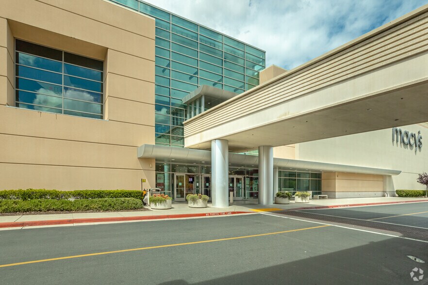 More Photos Of 1125-1197 Galleria Blvd, Roseville Unknown For Lease