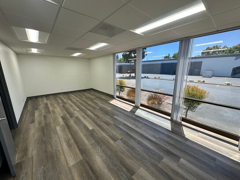 More Photos Of 4010 N Palm St, Fullerton Unknown For Lease