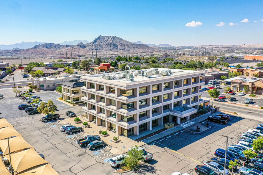 More Photos Of Sundland Park & Mesa Hills Dr., El Paso Office For Lease