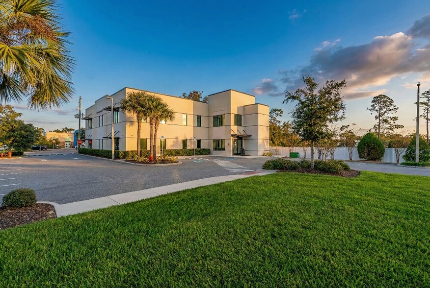 More Photos Of 131 S Country Club Rd, Lake Mary Office For Sale