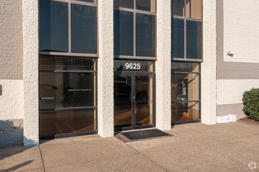 More Photos Of 9625 Surveyor Ct, Manassas Medical For Lease