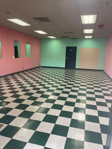 More Photos Of 10660-10708 Los Alamitos Blvd, Los Alamitos Unknown For Lease