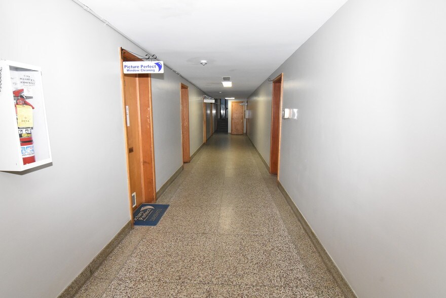 More Photos Of 6960 Market St, Youngstown Medical For Lease